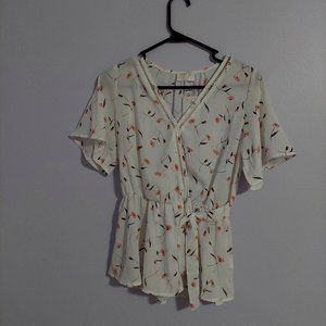 Short Sleeve V-neck Blouse